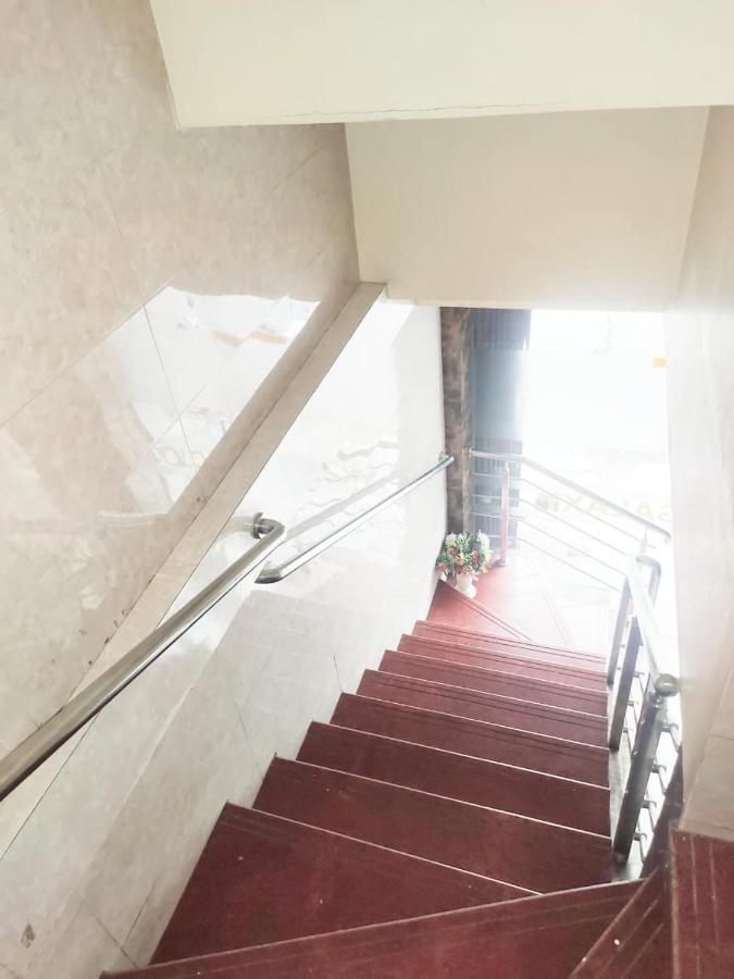 Hotel Golden Galaxy - Santacruz East Bombay Exterior foto
