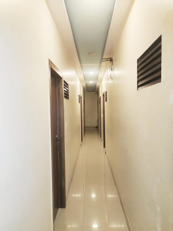 Hotel Golden Galaxy - Santacruz East Bombay Exterior foto